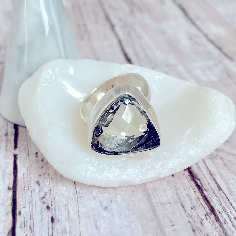 Sterling Silver Ring with Faceted Green Topaz Gemstone Size 6-6.5